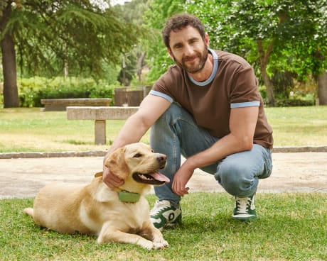Dani Rovira con un perro